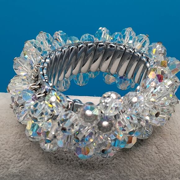 Vintage Japan Expandable Bracelet, Clear Crystal Beads, Cha Cha, 1960s Jewelry - Picture 10 of 12